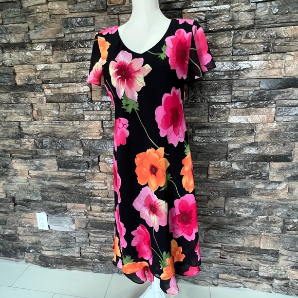 Vibrant Floral Midi Dress - Picture 11 of 15